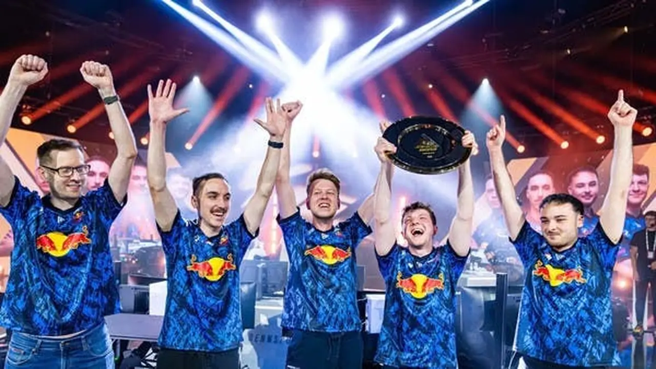 صافرة النصر.. Redline يفوز أولى مباريات كأس العالم للرياضات الإلكترونية 2025